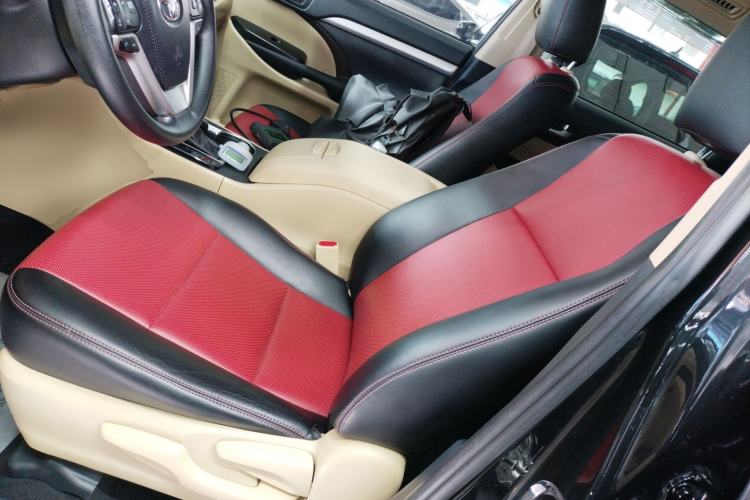 Used Toyota Highlander 2021 2.0T Two-Wheel Drive Elite Version 7-Seater
