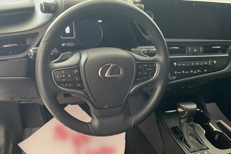 Used Lexus ES 2024 200 Premium Edition
