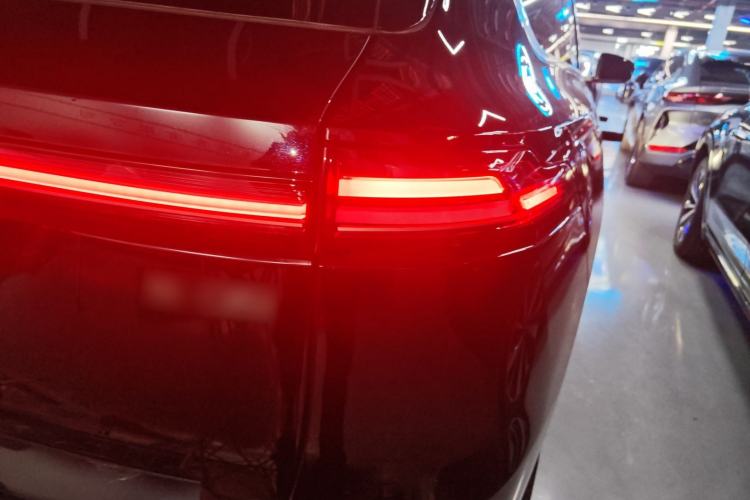 Used  S09 2025 Four-Wheel Drive Ultra+ Custom Edition
