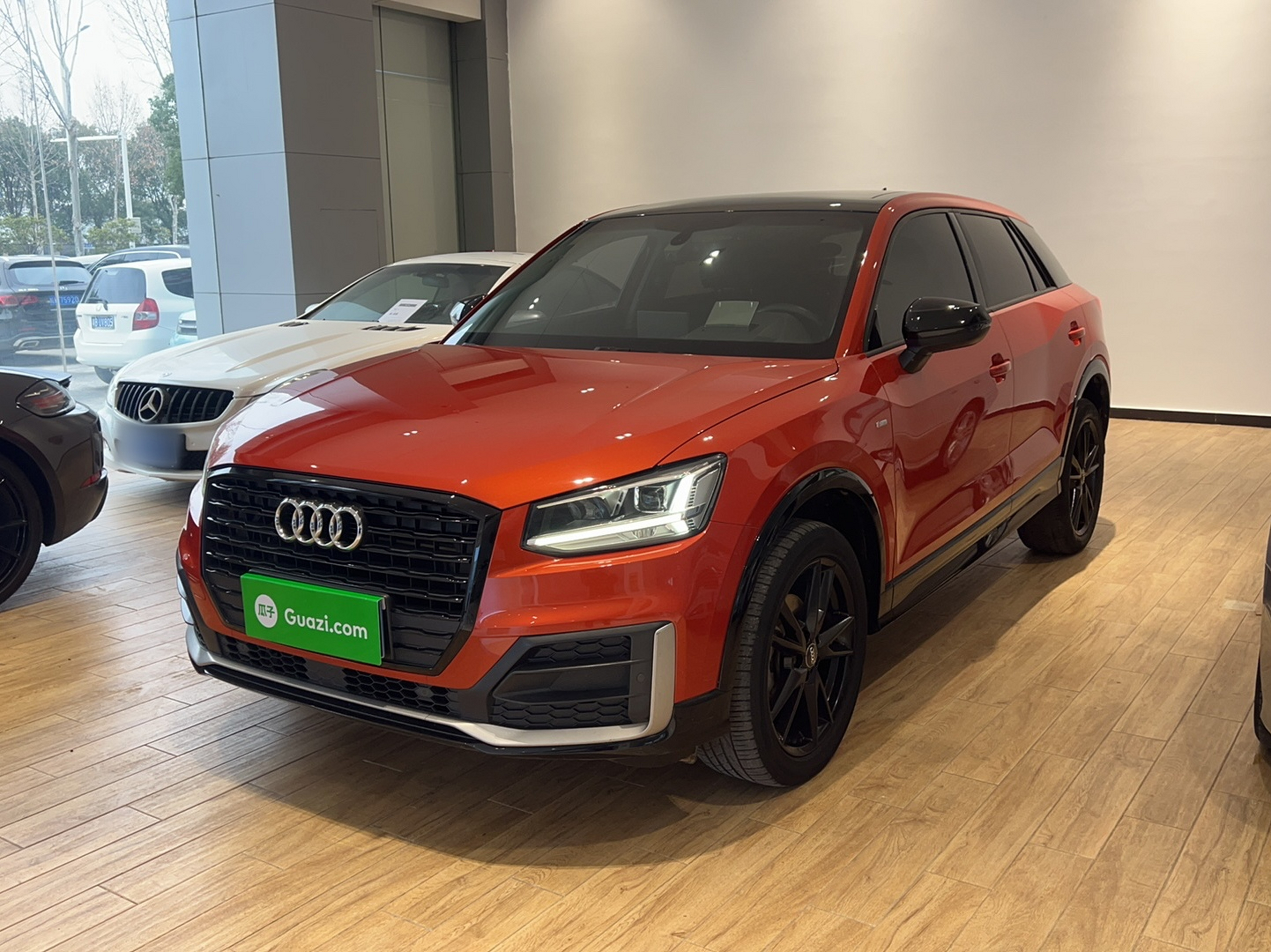 Под передней частью автомобиля