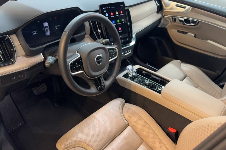 Used Volvo XC90 New Energy 2025 Facelifted T8 Luxury Flagship 7-Seater
