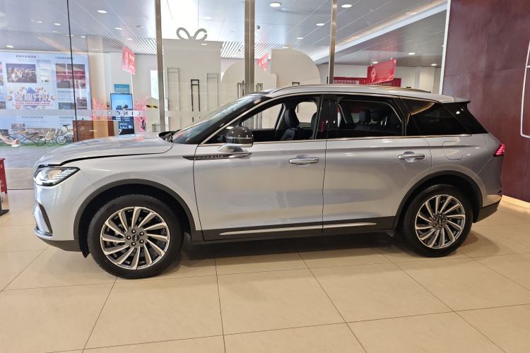 Used Lincoln Corsair 2023 2.0T Two-Wheel-Drive Luxury Edition
