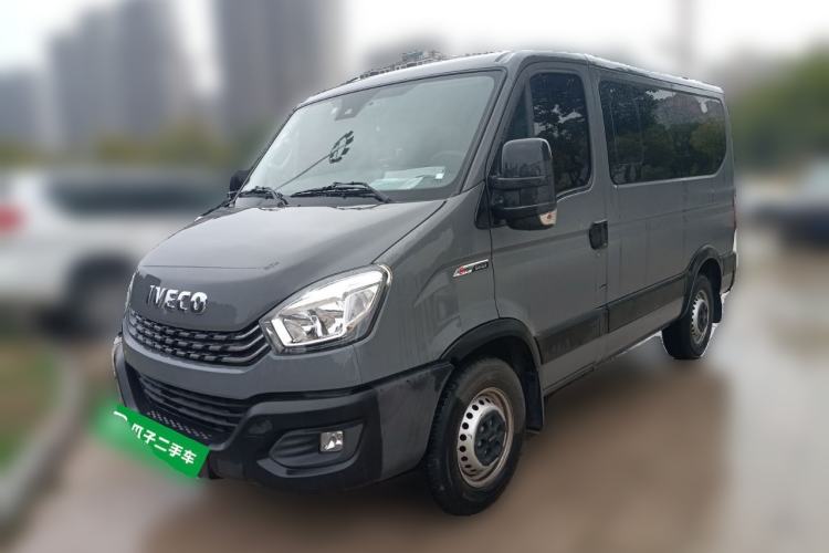 Used Iveco Eurocargo 2021 3.0T Automatic Chao Rui Short Wheelbase Low-Roof Side-Sliding Door F1C