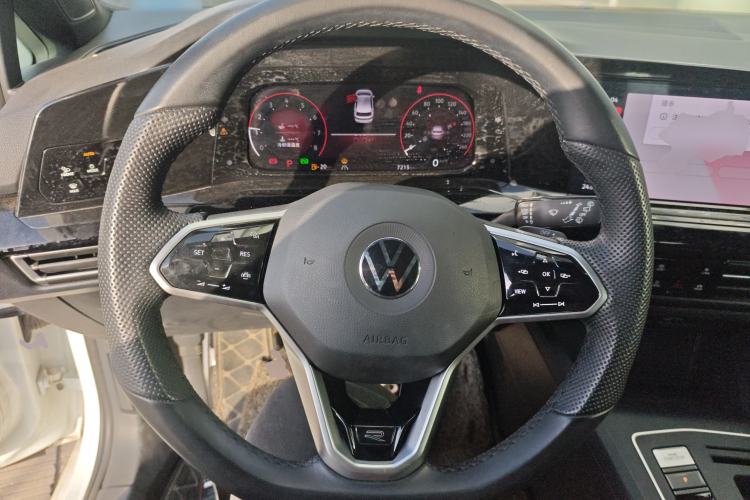 Used Volkswagen Golf 2023 280TSI DSG R-Line Lite
