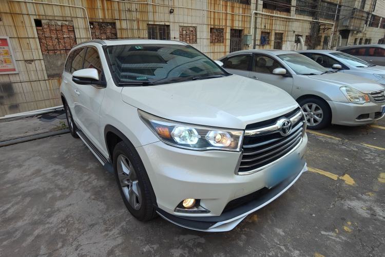 Used Toyota Highlander 2015 2.0T Two-Wheel Drive Luxury Edition 7 Seats
