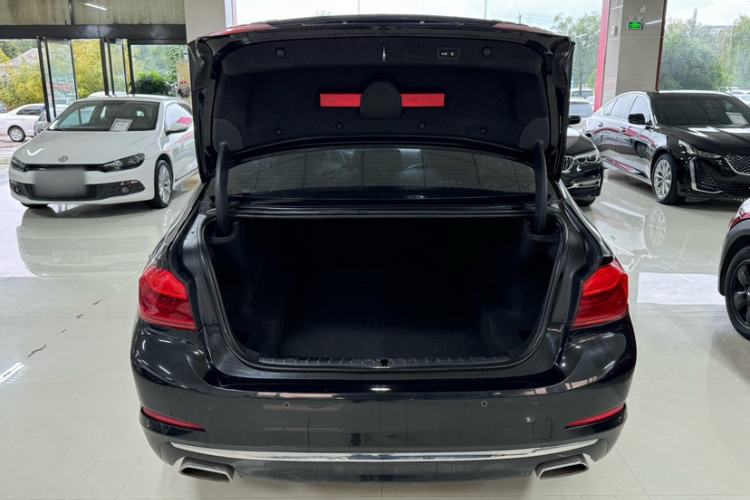 Used BMW 5 Series 2019 Facelifted 525Li Luxury Package
