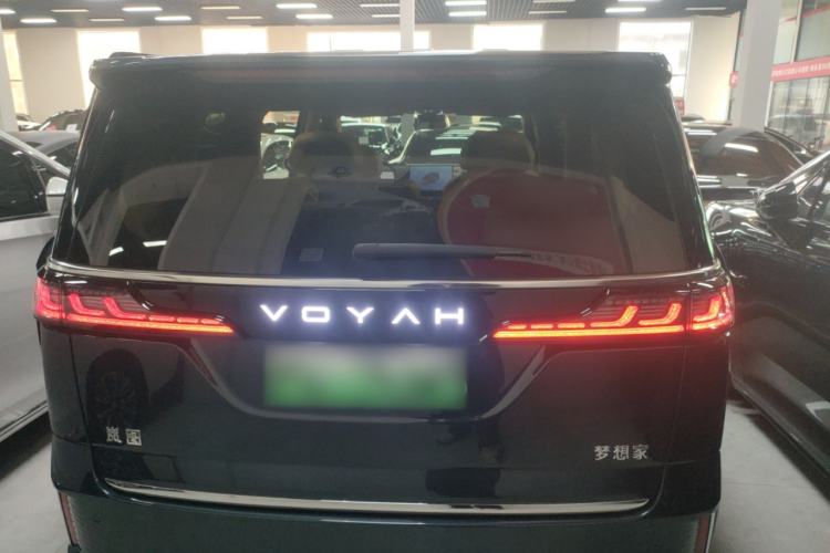 Used VOYAH Dream 2025 PHEV Four-Wheel Drive Prestige Kunpeng Edition
