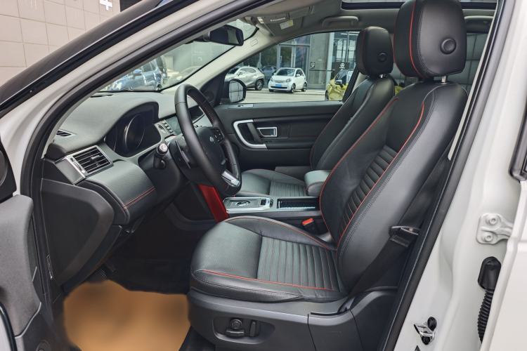 Used Land Rover Discovery Sport 2019 240 PS PURE Edition China V Standard
