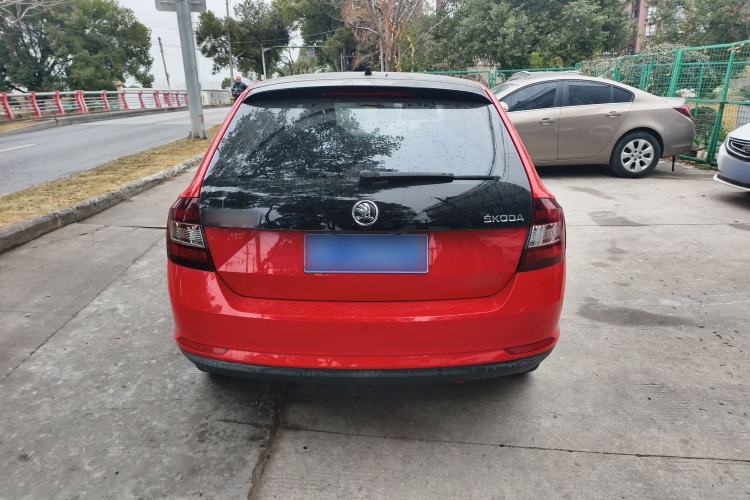 Used Skoda Rapid Spaceback 2014 1.6L Manual Enjoyment Edition