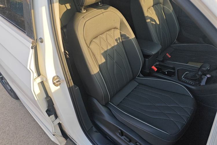 Used Volkswagen Tiguan L 2022 330TSI Automatic Two-Wheel Drive R-Line Enhanced Edition