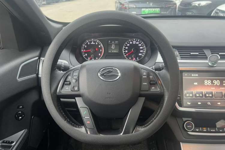 Used Land X7 2015 2.0T Panoramic Luxury Edition
