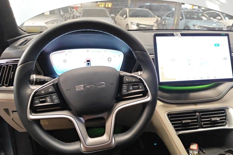 Used BYD Song PLUS New Energy 2024 HONOR Edition DM-i 110km Flagship PLUS
