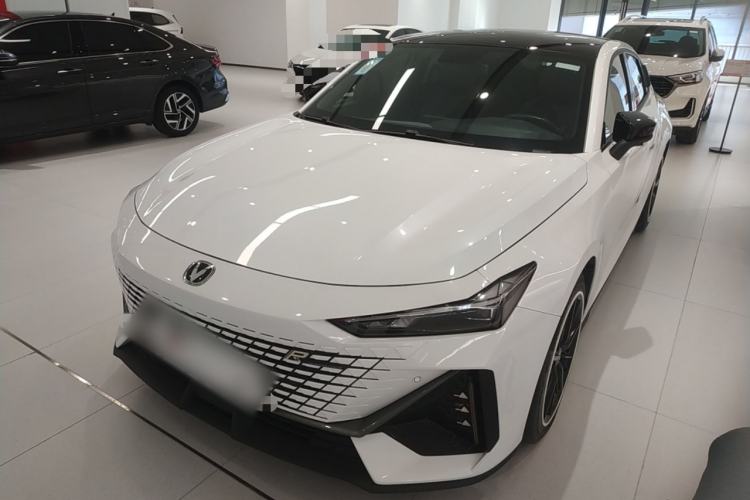 Used Changan UNI-V 2022 1.5T Prestige Version