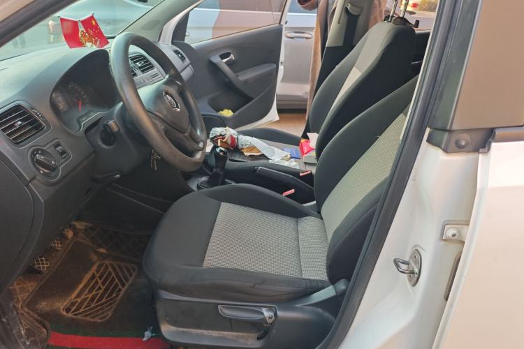 Used Volkswagen Polo 2016 1.4L Manual Fashion Model
