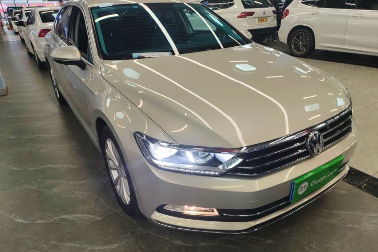 Used Volkswagen Magotan 2019 330TSI DSG Leading Edition China V Standard
