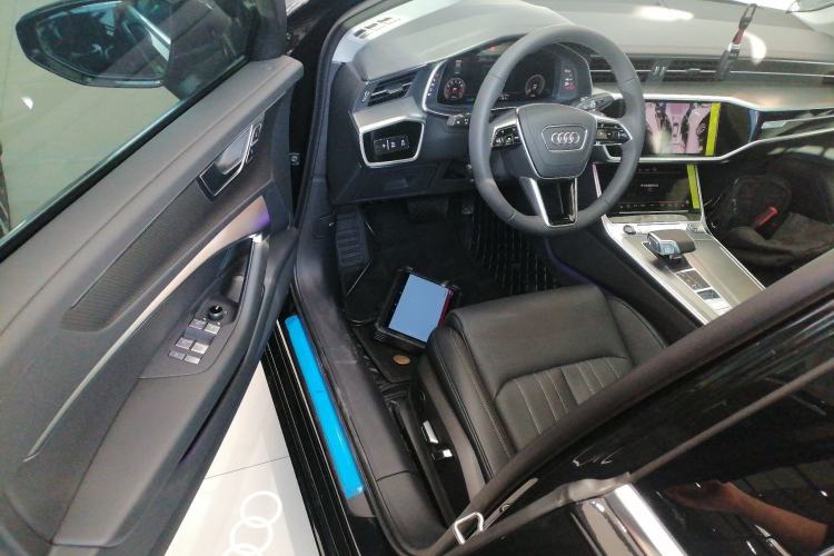 Used Audi A6L 2025 45 TFSI Prestige Dynamic Edition + Ventilated Comfort Package
