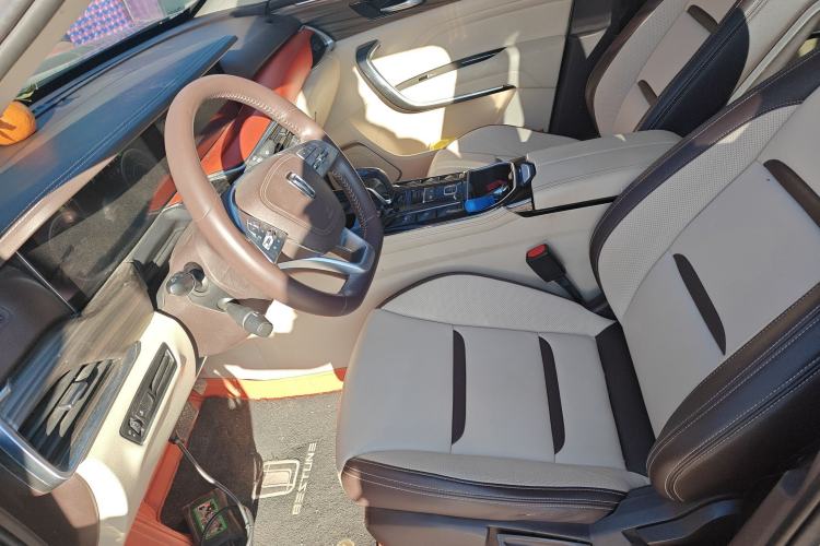 Used Bestune T77 2019 230 TID Automatic Prestige Version China V Emission Standard
