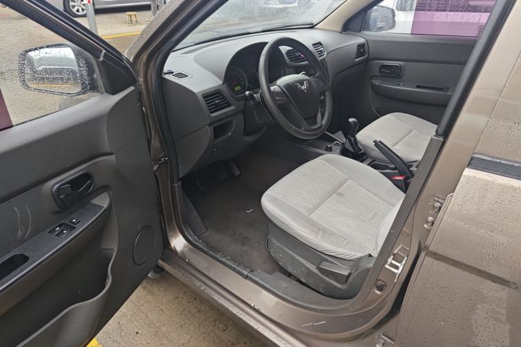 Used Wuling Hongguang 2015 1.5L S Basic Version China V Standard