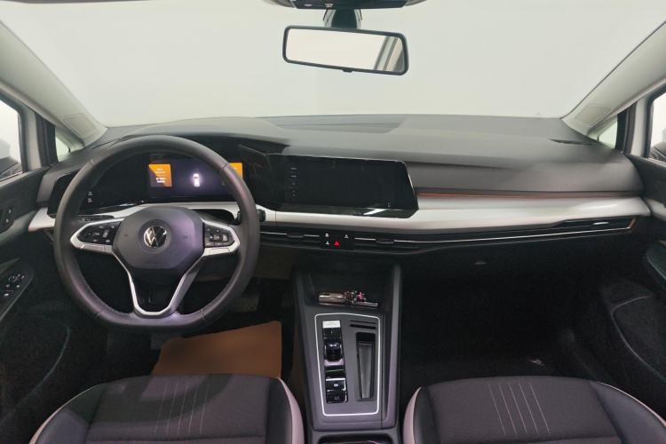 Used Volkswagen Golf 2023 Facelift 280TSI DSG Pro
