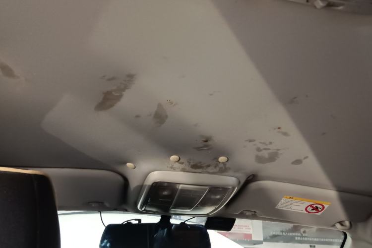 Used Haval H5 Classic 2013 Zhizun Edition 2.0L Manual Two-Wheel Drive Entry-Level Model
