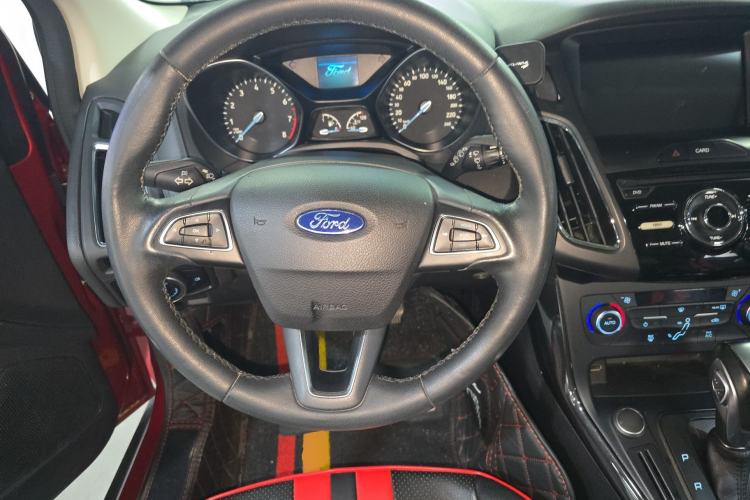 Used Ford Focus 2017 Hatchback 1.6L Automatic Fashion Edition Smart Drive Version
