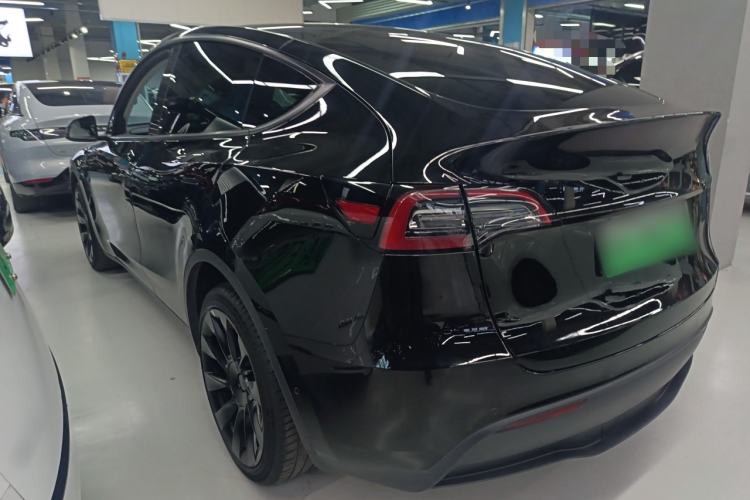 Used Tesla Model Y 2021 Long-Range All-Wheel-Drive Version 3D7
