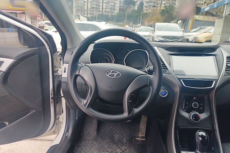 Used Hyundai Elantra 2015 1.6L Automatic Leading Model