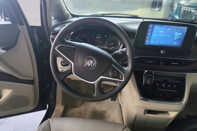 Used Buick GL8 2022 Land Cruiser Executive Class 652T Comfort Model
