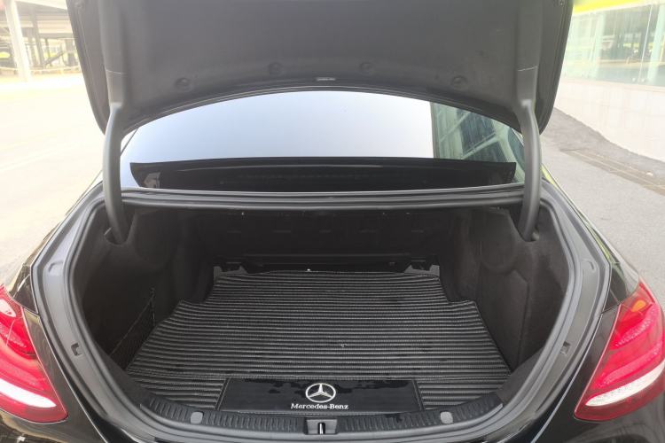 Used Mercedes-Benz E-Class 2020 E 300 L Sporty and Stylish Model
