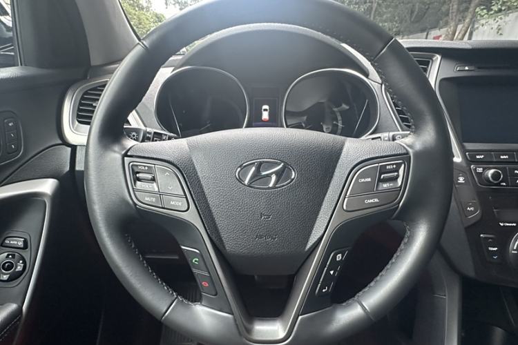 Used Hyundai Grand SantaFe 2017 3.0L 7-seat Four-Wheel-Drive Flagship Edition
