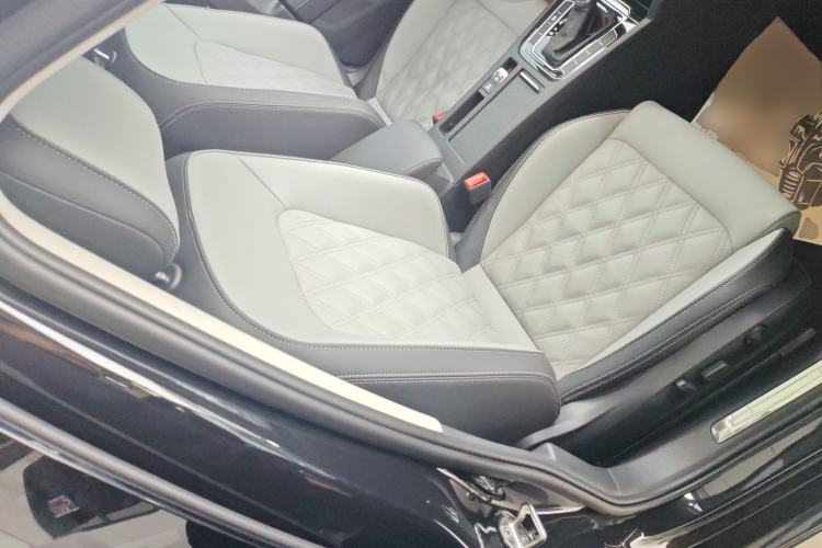 Used Volkswagen Magotan 2023 2 Million Units Limited Edition 330TSI DSG Leading Version