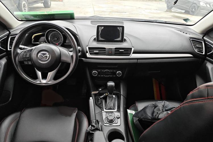 Used Mazda Mazda 3 Axela 2016 Sedan 1.5L Automatic Luxury Model