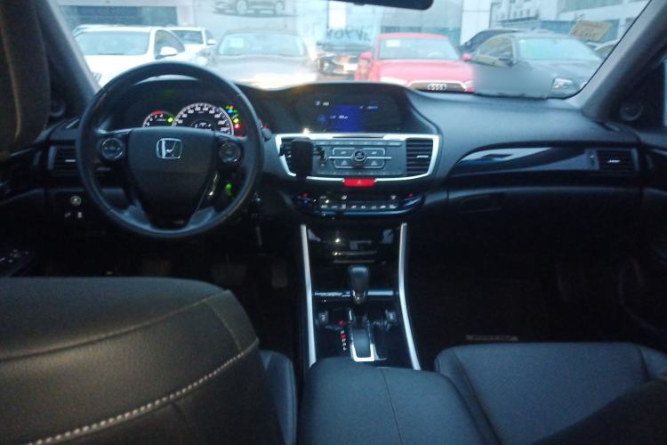 Used Honda Accord 2016 2.0L Luxury Edition