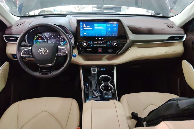 Used Toyota Highlander 2022 Dual-Engine 2.5L Four-Wheel Drive Prestige Version 7 Seats
