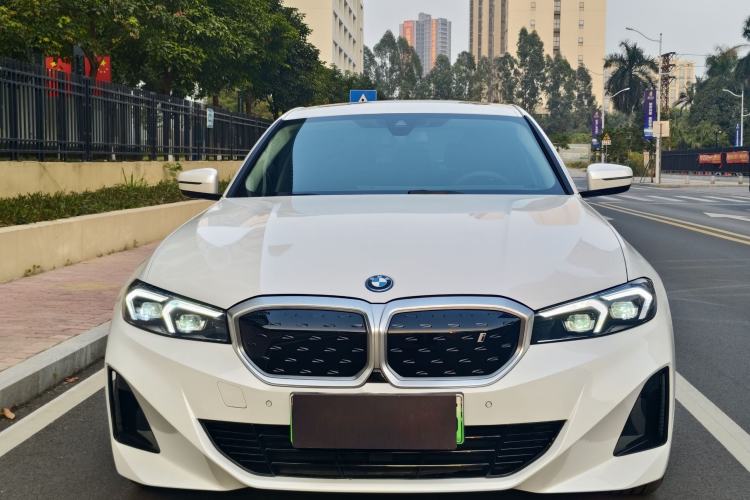 Used BMW i3 2024 eDrive 35 L
