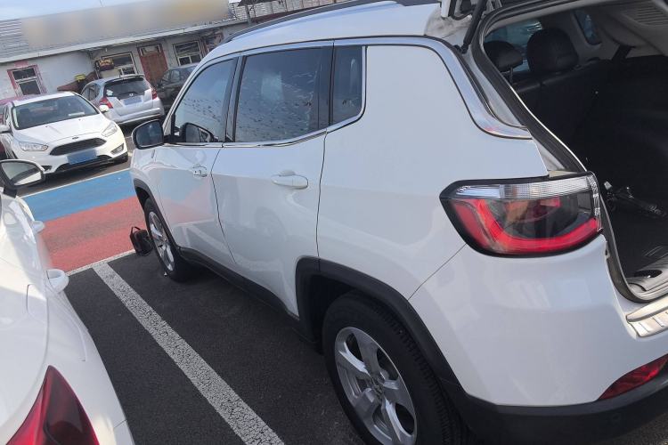 Used  Compass 2017 200T Automatic Family Edition
