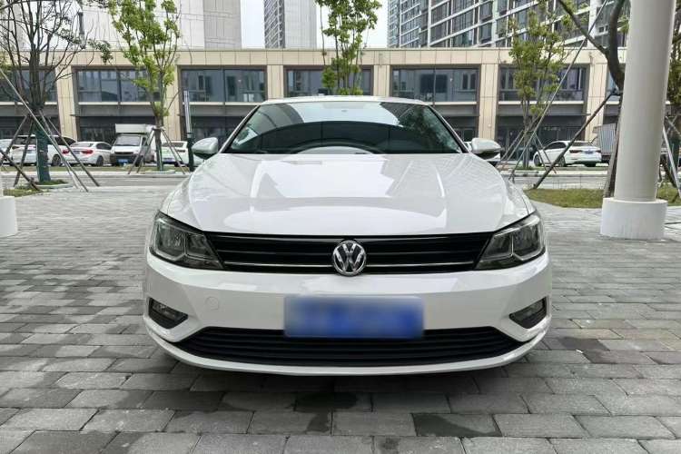 Used Volkswagen Lamando 2017 230TSI DSG Fashion Edition
