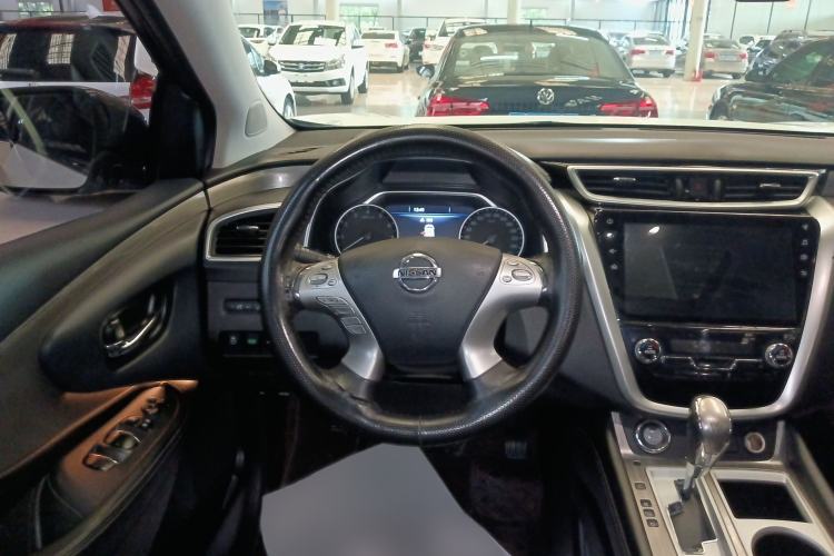 Used Nissan Murano 2019 2.5L XL Two-Wheel Drive Smart Connect Luxury Edition China VI Standard
