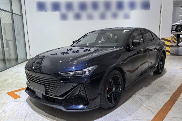 Used Changan UNI-V 2022 1.5T Prestige Version