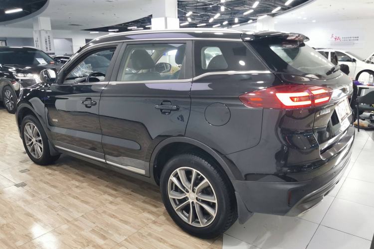 Used Geely Auto Emgrand X7 Sport 2018 1.8TD Automatic Two-Wheel Drive Smart Connect 4G Internet Edition
