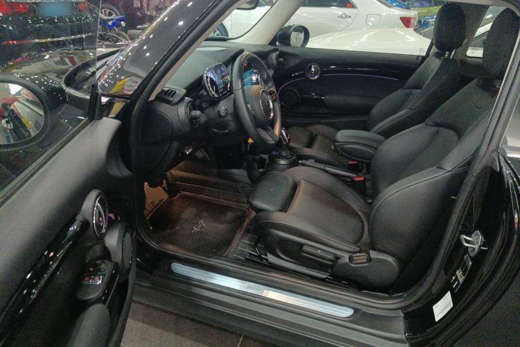 Used  MINI 2023 Updated 1.5T COOPER Artist
