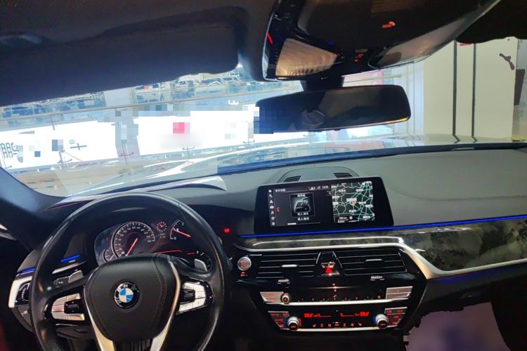 Used BMW 5 Series 2018 Restyled 530Li Leading Edition M Sport Package
