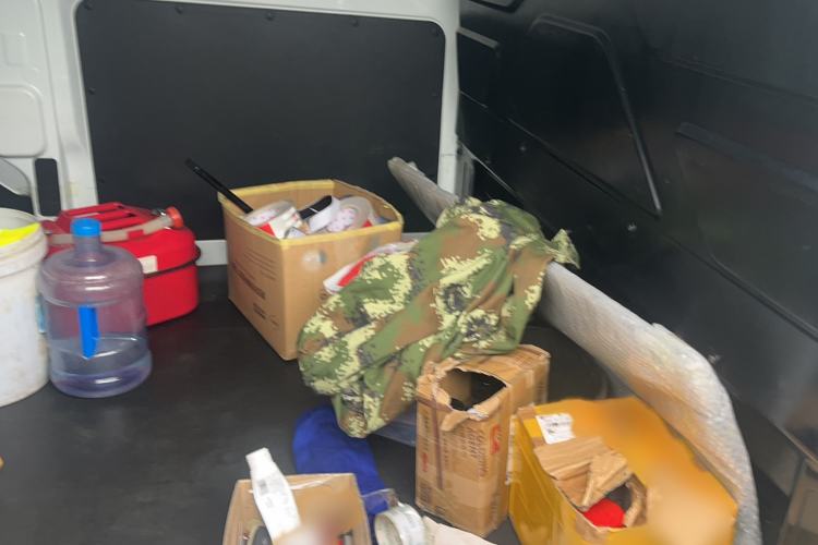 Used Ford Transit 2017 2.0T Gasoline Van Mid-Drive Mid-Roof China V Standard
