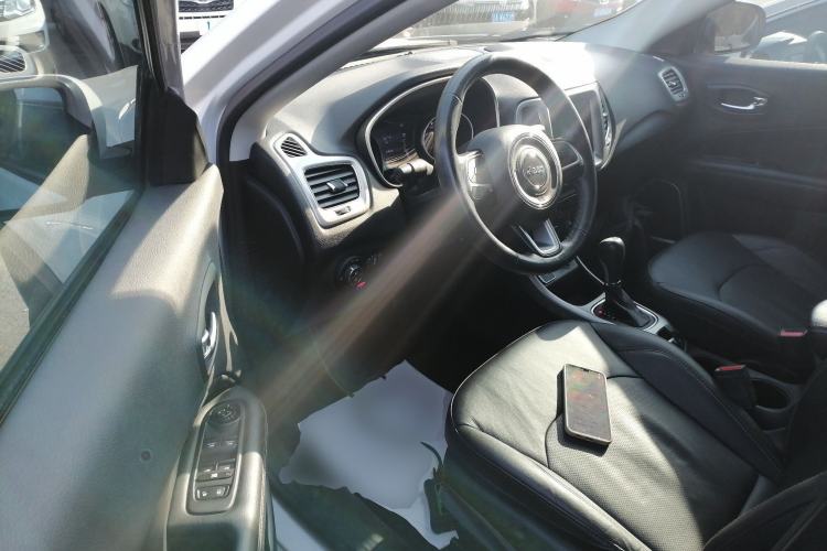 Used  Compass 2017 200T Automatic Family Edition
