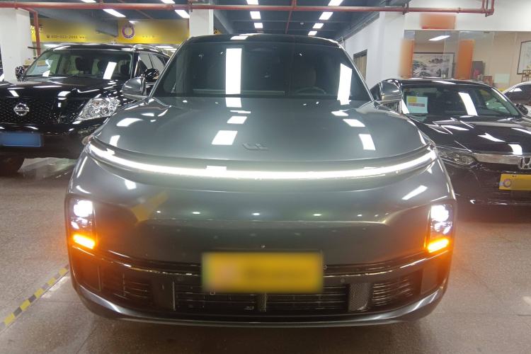 Used Li Auto L8 2023 Air model
