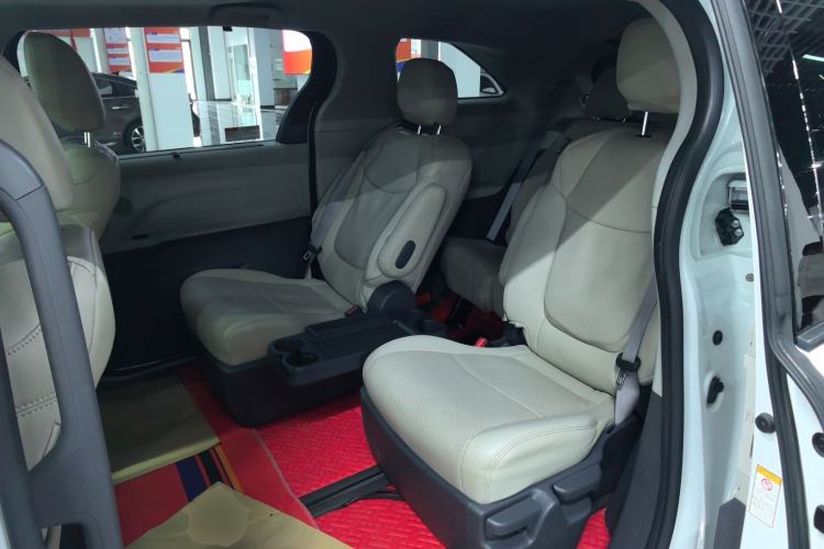 Used Toyota Sienna 2021 2.5L Hybrid Comfort Edition