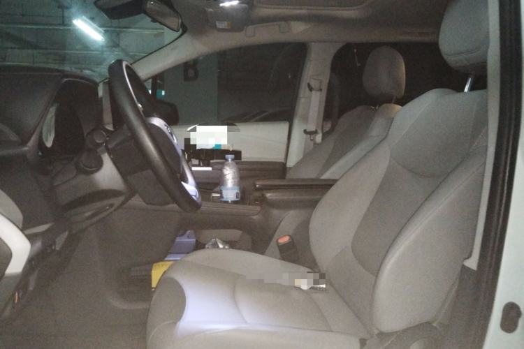 Used Toyota Granvia 2023 2.5L Hybrid Comfort Edition
