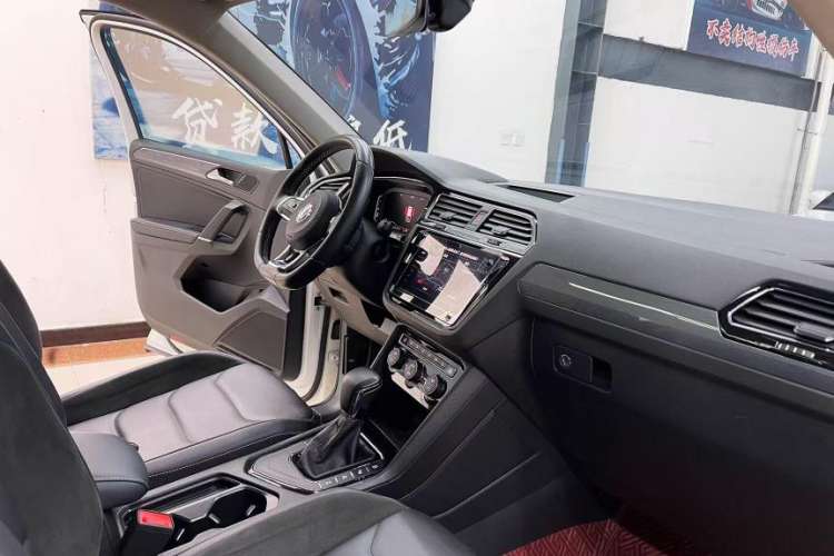 Used Volkswagen Tiguan L 2021 330TSI Automatic Two-Wheel Drive R-Line Enhanced Edition
