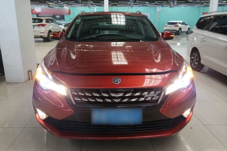 Used Venucia T90 2018 2.0L CVT Smart Connect Leading Edition China V Standard
