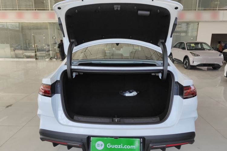 Used BYD Qin L 2025 DM-i Smart Drive 80KM Leading Model